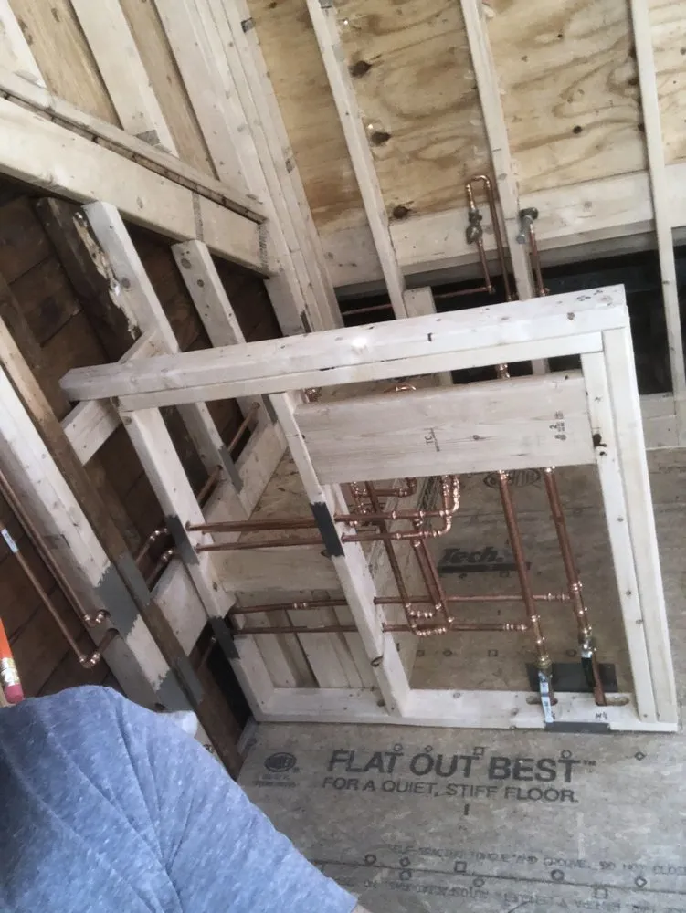 Slide of R&M Plumbing