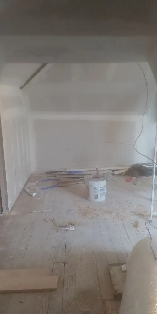 Slide of RNR Home Improvements