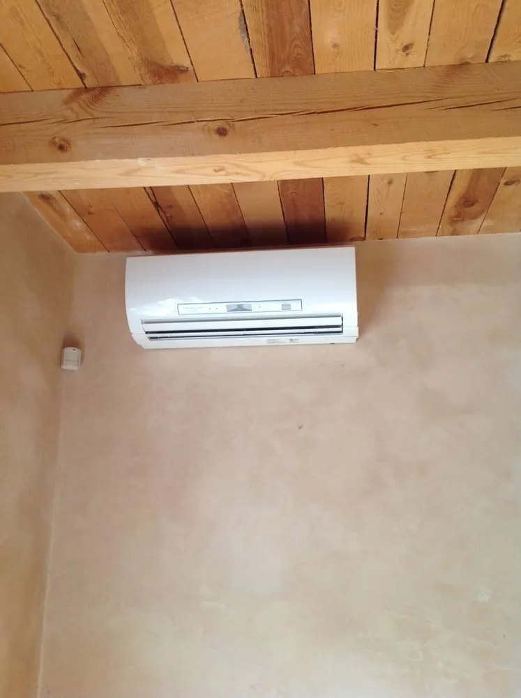 Slide of Roadrunner Air Conditioning Heating & Plumbing