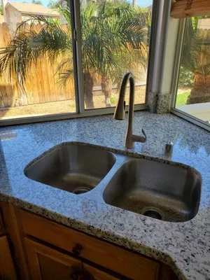 Rob Thompson Plumber Logo