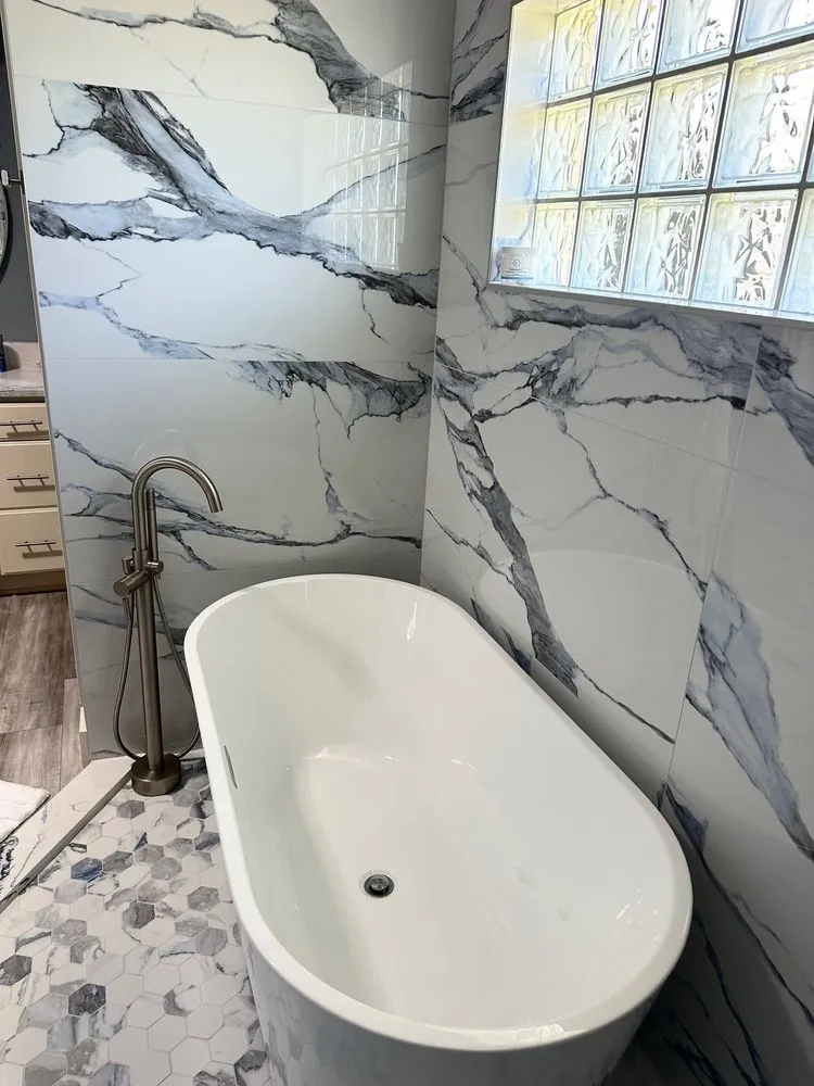 Slide of Roberto' Flooring & Remodeling