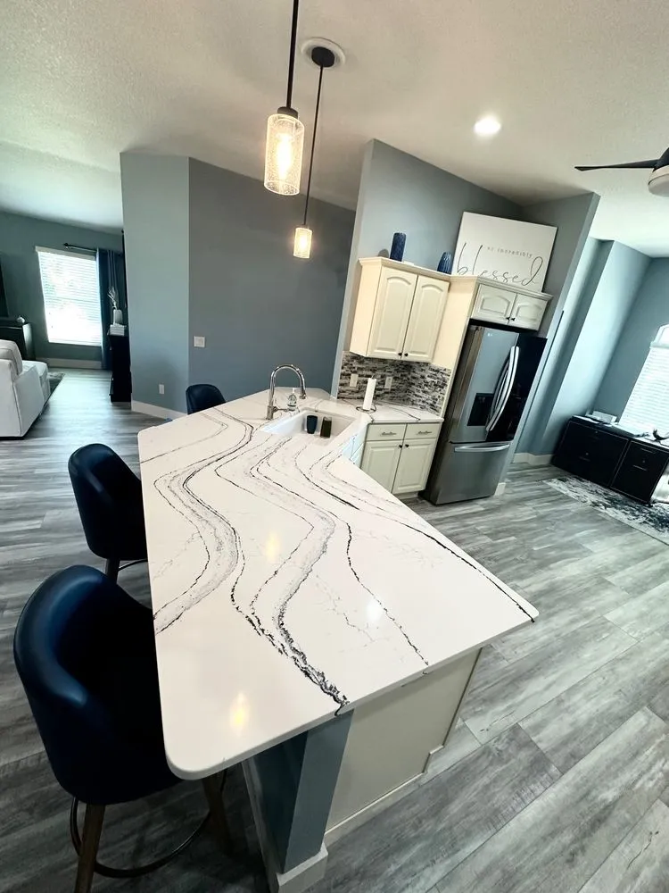 Slide of Roberto' Flooring & Remodeling