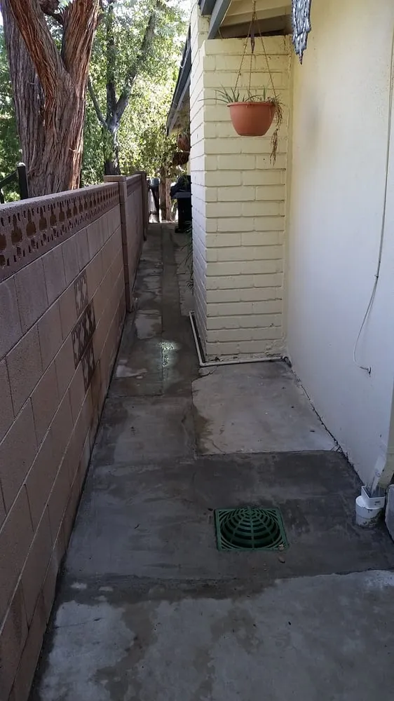 Professional drain cleaning service in Northridge, CA - Roberts Plumbing Hydro Jet and Rooter