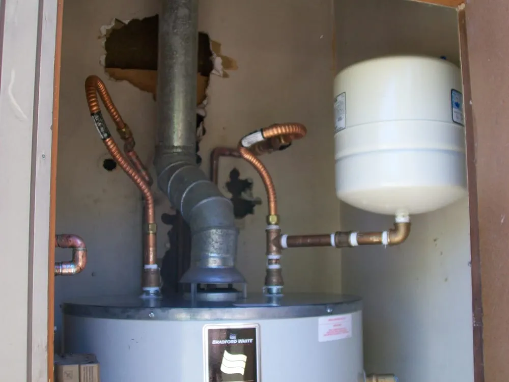 Top-rated leak detection service in Northridge, CA - Roberts Plumbing Hydro Jet and Rooter