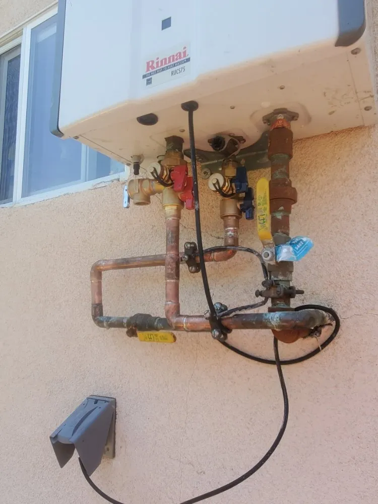 Reliable emergency plumbing for homes in Alhambra, CA by Rocket Rooter And Plumbing