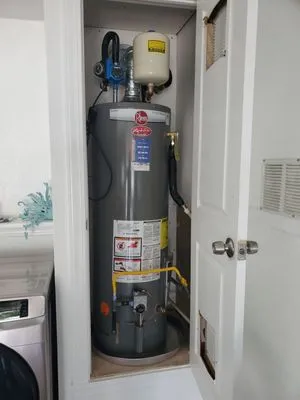 Rockstar Plumbing Logo