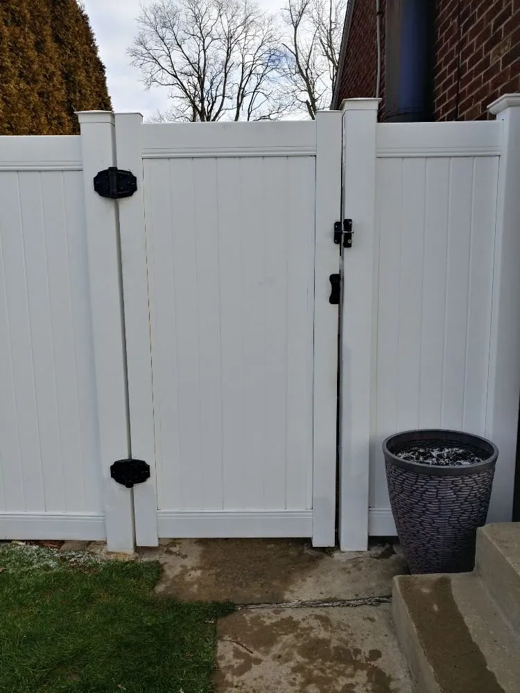 Slide of Rogo's Handyman Service