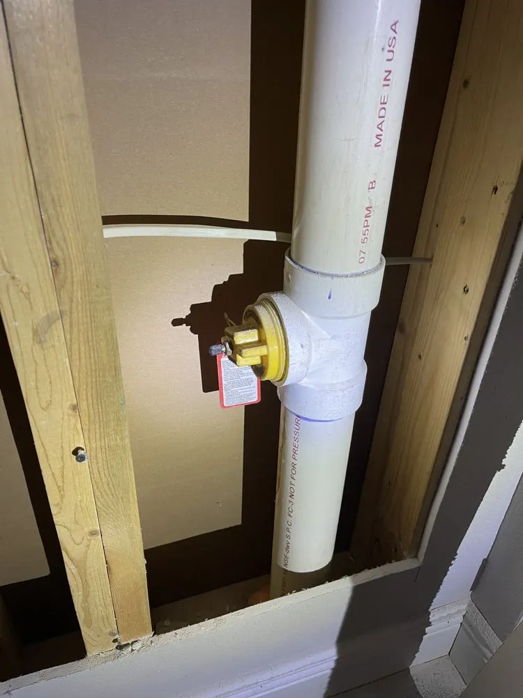 Slide of Rolando Sariol Plumbing