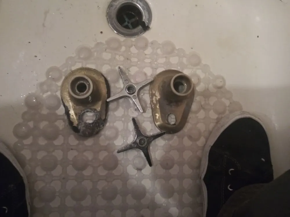 Slide of ROMAN Rooter Plumbing