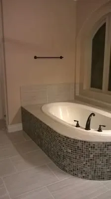 Romero's Renovations Logo