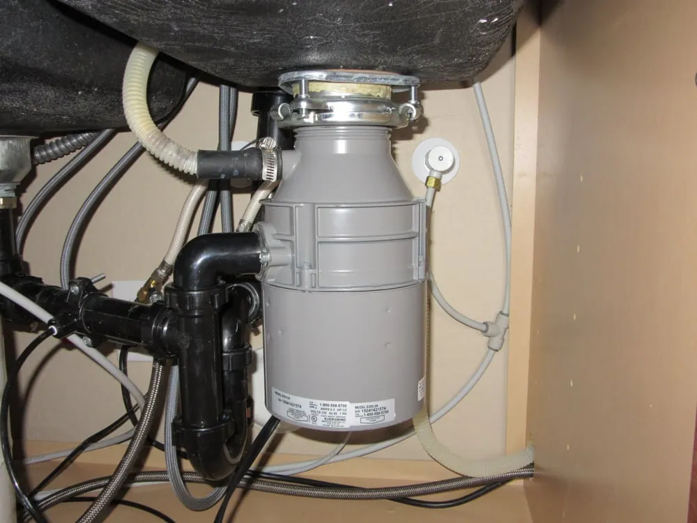 Emergency pipe repair in Phoenix, AZ by Rooter & Plumbing Service