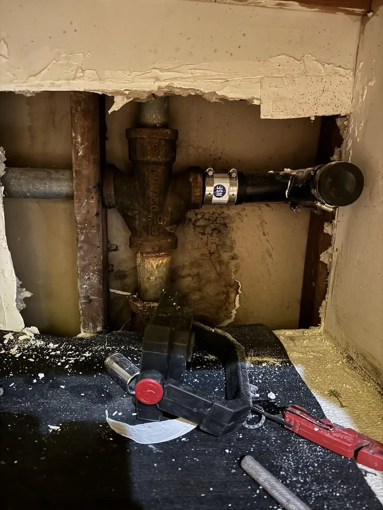 Reliable emergency plumbing experts serving Sun Valley, CA - Rooter Experts