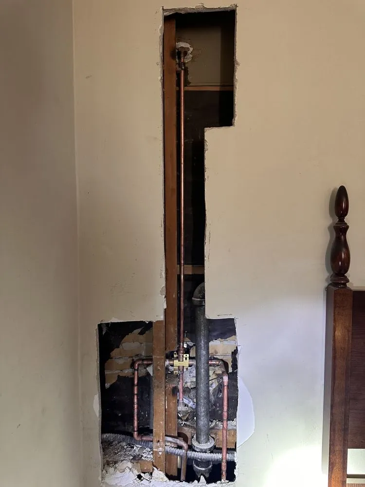 Emergency water heater service experts serving San Fernando Valley, CA - Rooter Hawz Plumbing