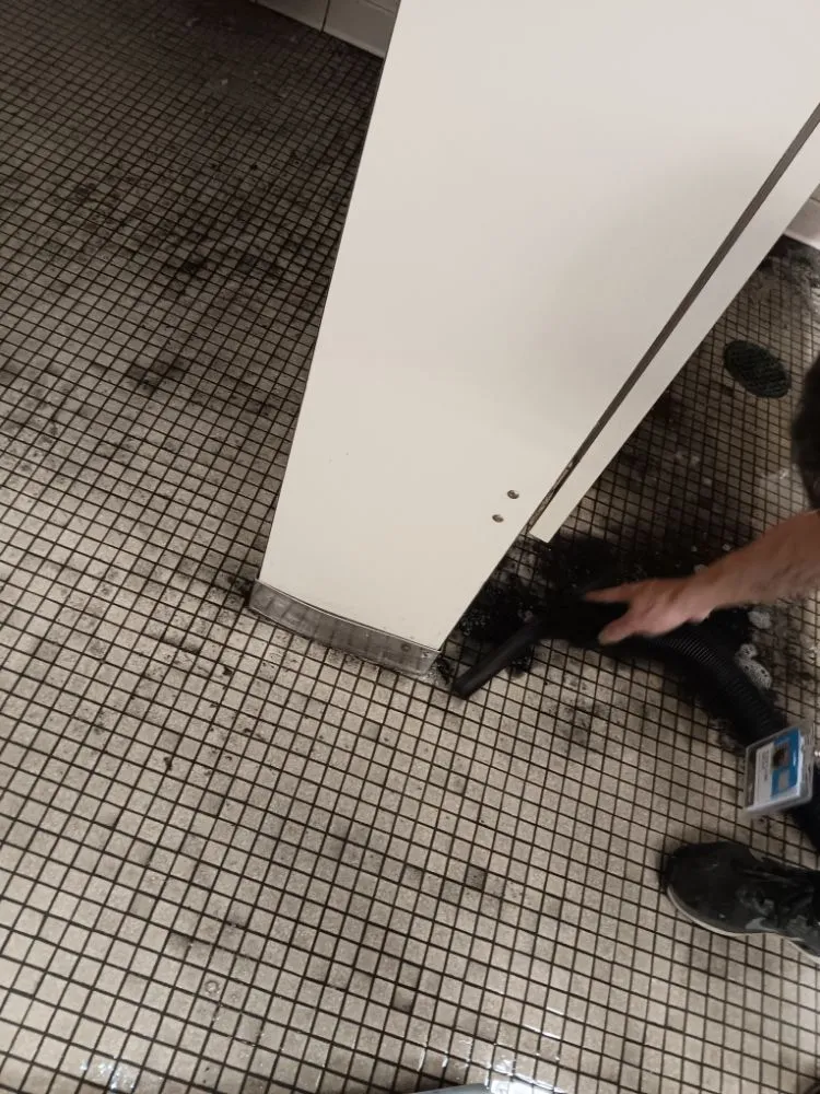 Slide of Roscoes Master Plumbing Services