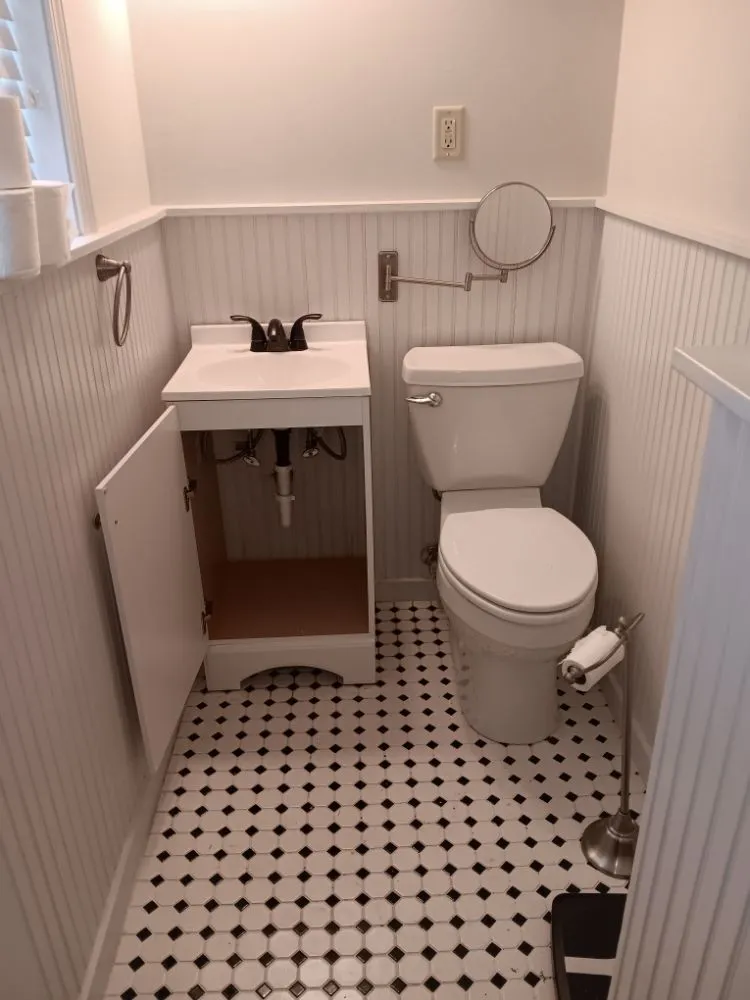 Slide of Roscoes Master Plumbing Services