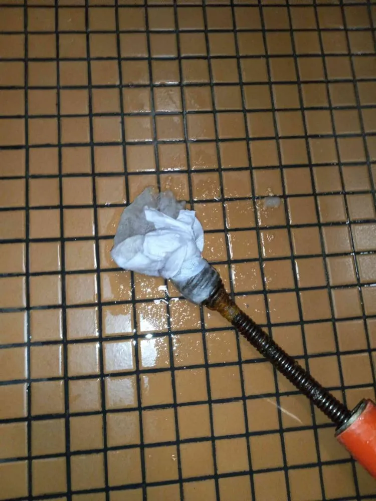 Slide of Roscoes Master Plumbing Services