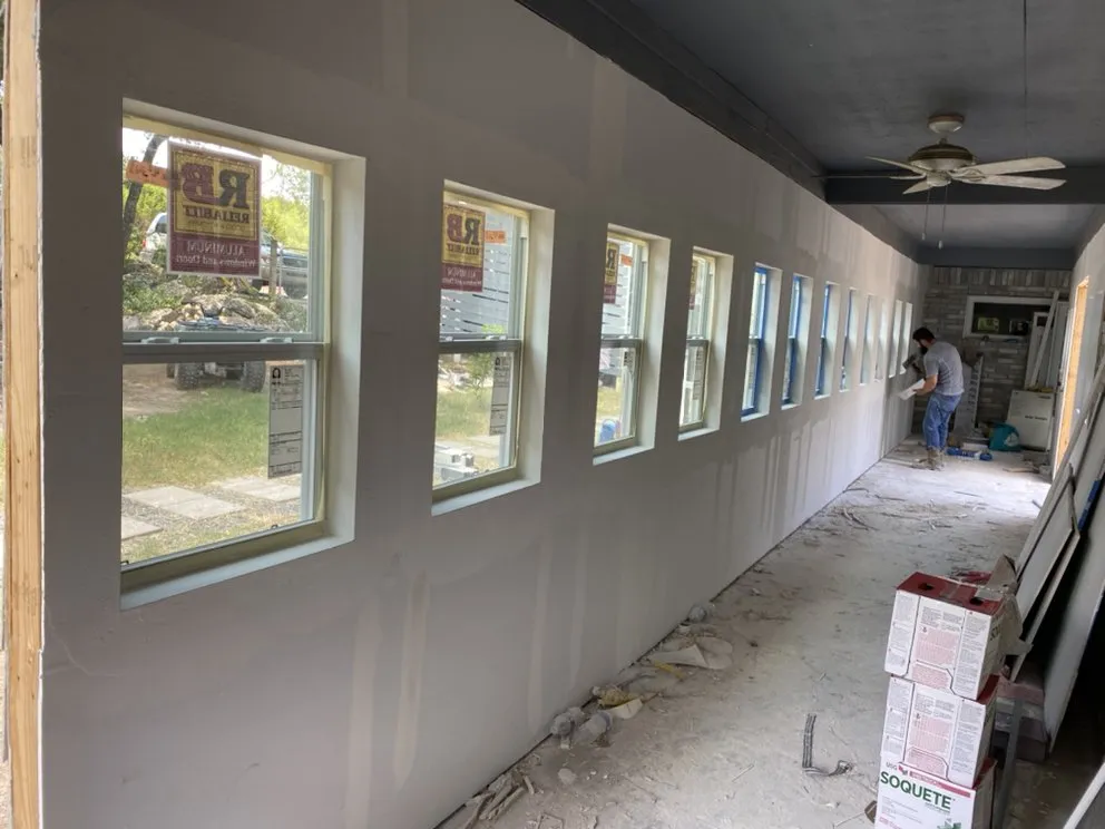 Slide of Rosendo Bathroom