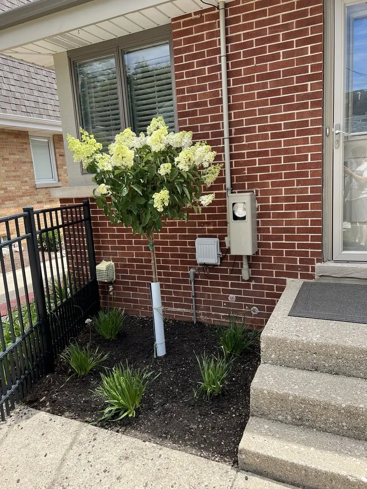 Slide of Ross & Jack's Landscaping