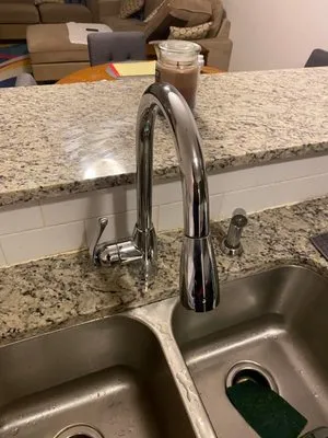 Ross Home Improvement Logo