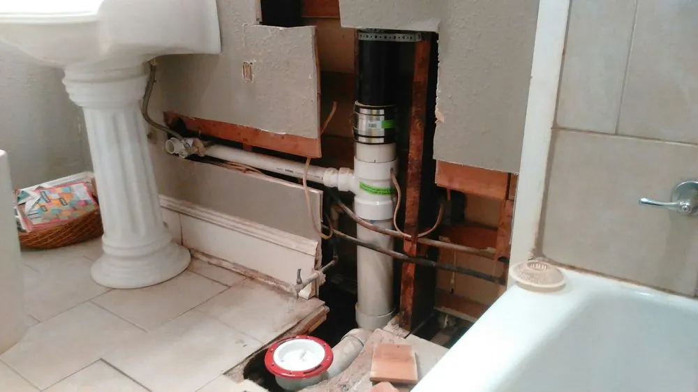 Emergency leak detection experts serving Shreveport, LA - Roto-Rooter Plumbing & Drain Services