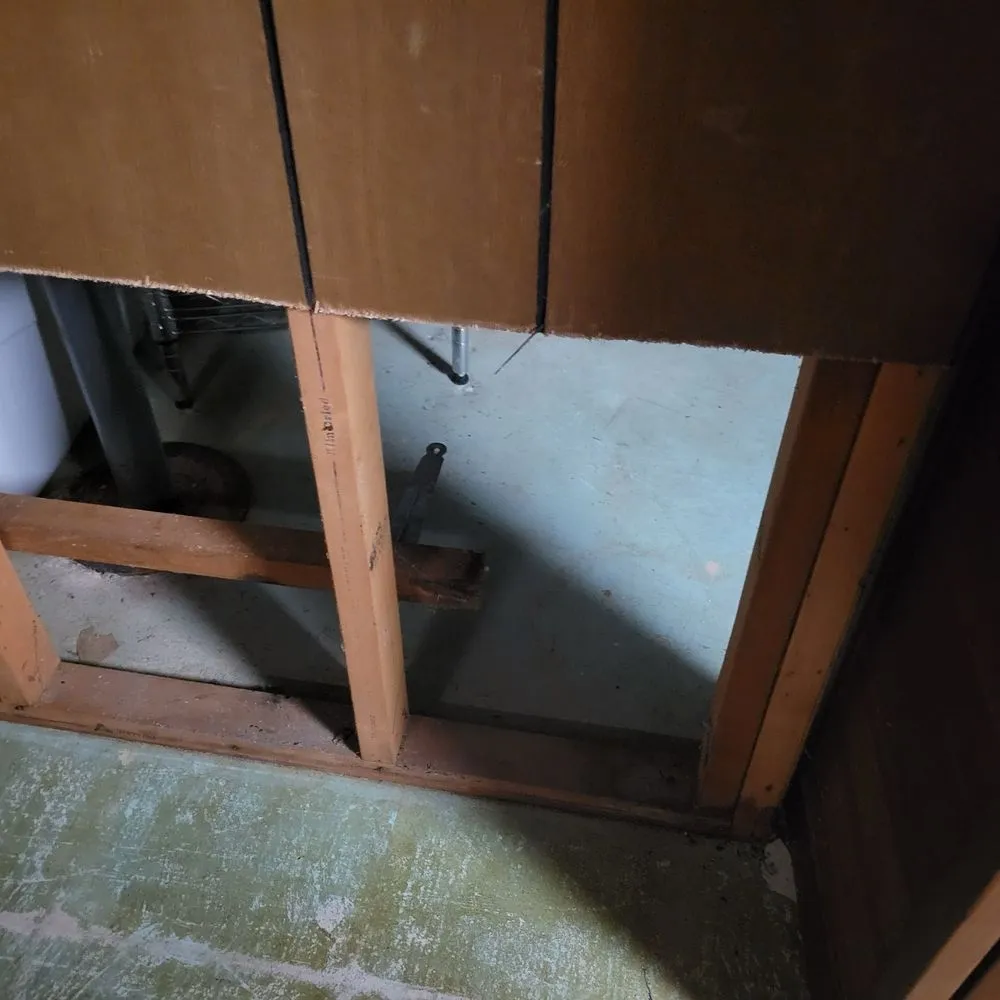 Slide of Roto-Rooter Plumbing & Water Cleanup