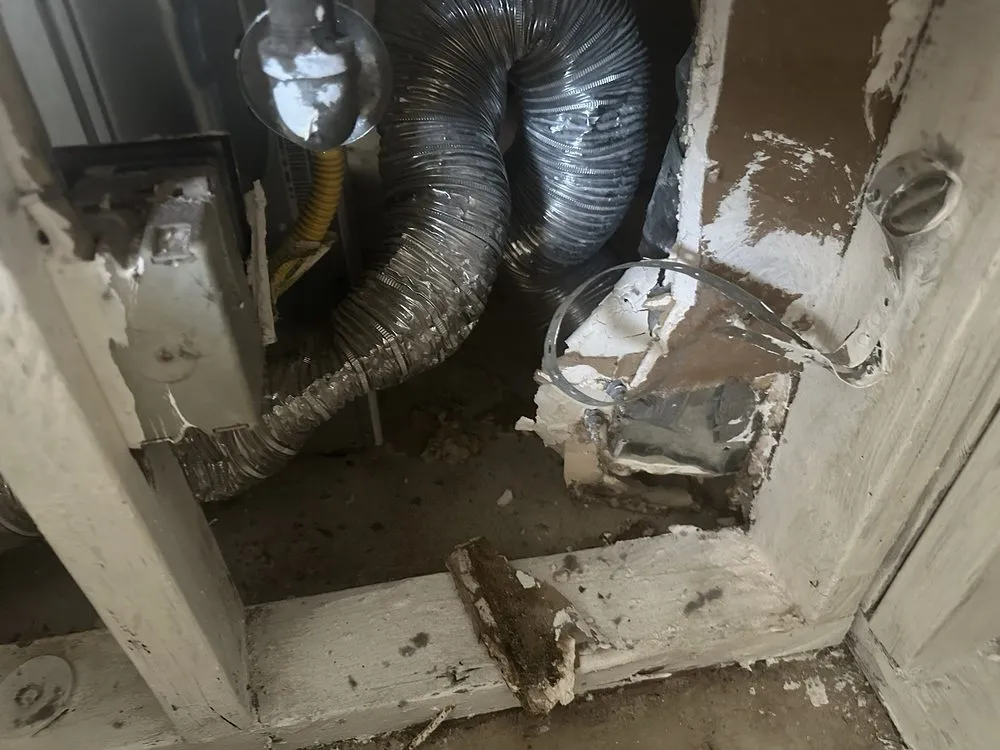 Top-rated emergency plumbing experts serving Corona, CA - Roto-Rooter Plumbing & Water Cleanup