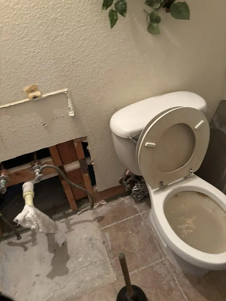 Quality emergency plumbing in Houston, TX by Roto-Rooter Plumbing & Water Cleanup