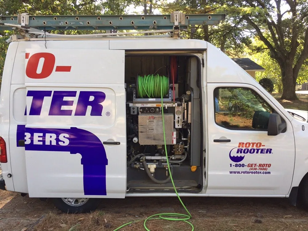 Professional emergency plumbing for homes in Jackson, MS by Roto-Rooter Plumbing & Water Cleanup