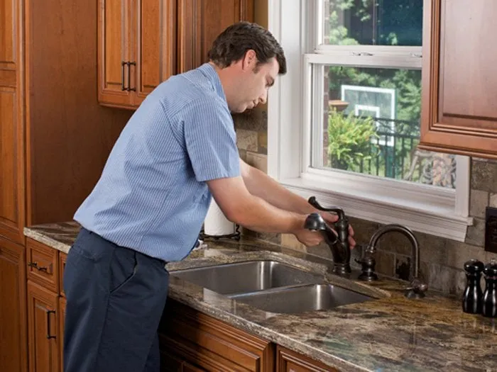 Professional water heater service experts serving Linthicum Heights, MD - Roto-Rooter Plumbing & Water Cleanup