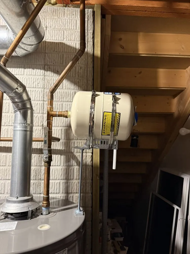 Professional water heater service experts serving Omaha, NE - Roto-Rooter Plumbing & Water Cleanup