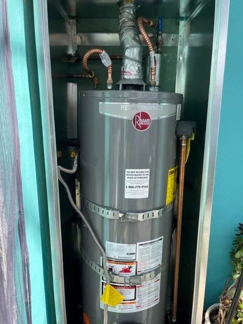 Slide of Roto-Rooter Plumbing & Water Cleanup