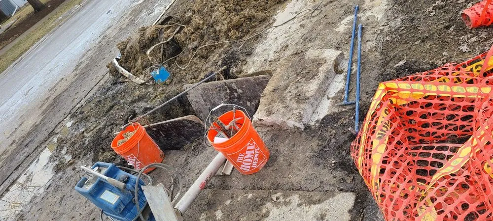 Slide of Roto-Rooter Plumbing & Water Cleanup