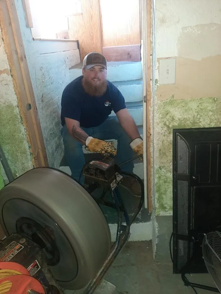 Emergency water heater service experts serving Cameron, IL - Roto-Rooter Sewer & Drain Service