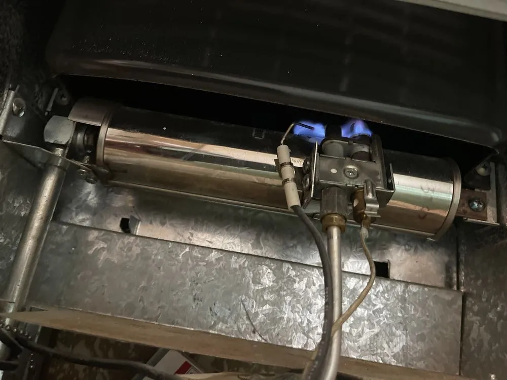 Slide of Rozcoe Handyman