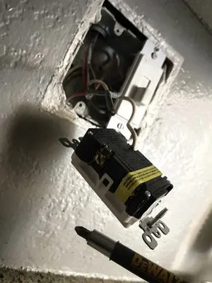 Rozcoe Handyman Logo