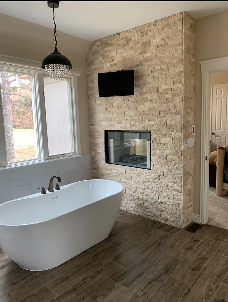 Slide of R&R Construction Services