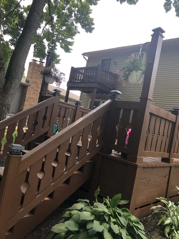 Slide of R&R Handy Services