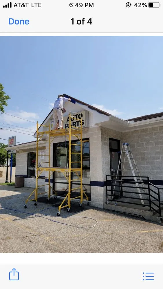 Slide of R&R Handy Services