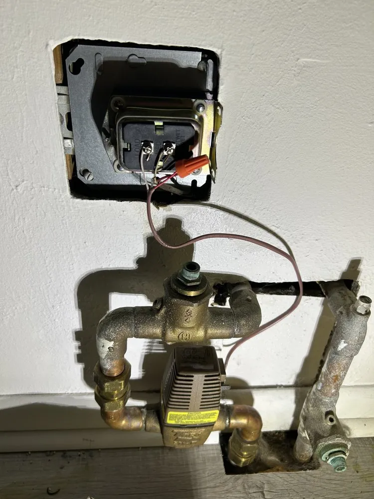 Slide of R&R Handy Services