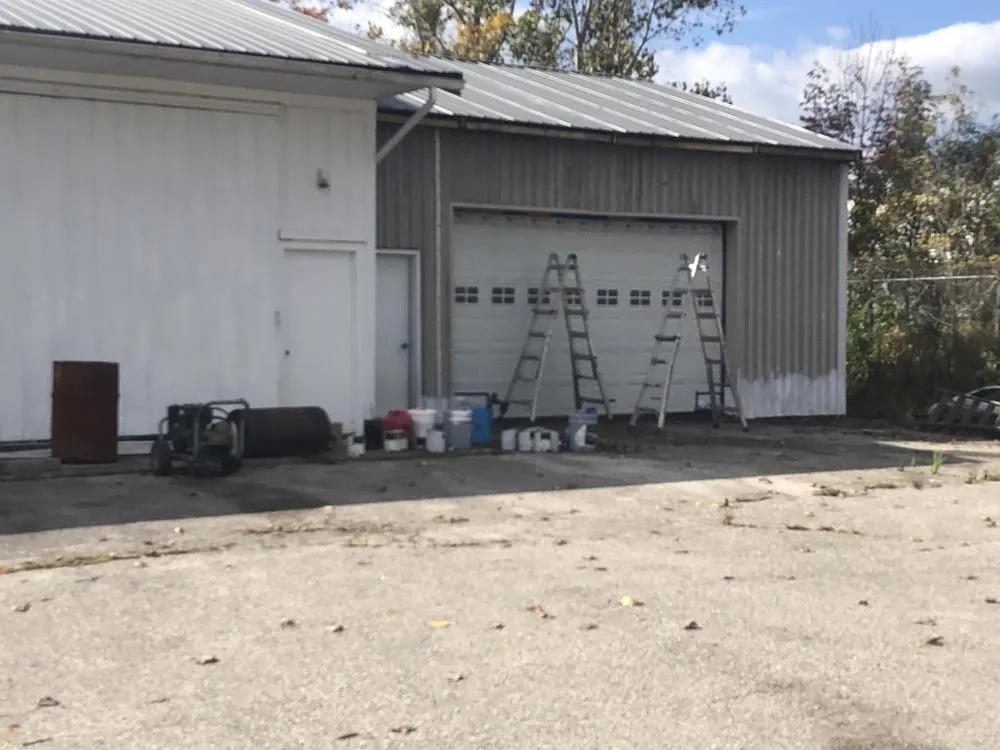 Slide of R&R Handy Services