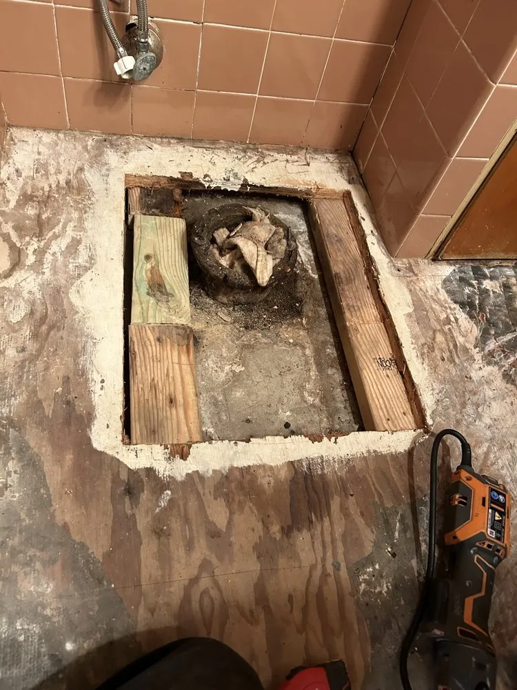 Slide of R&R Handy Services