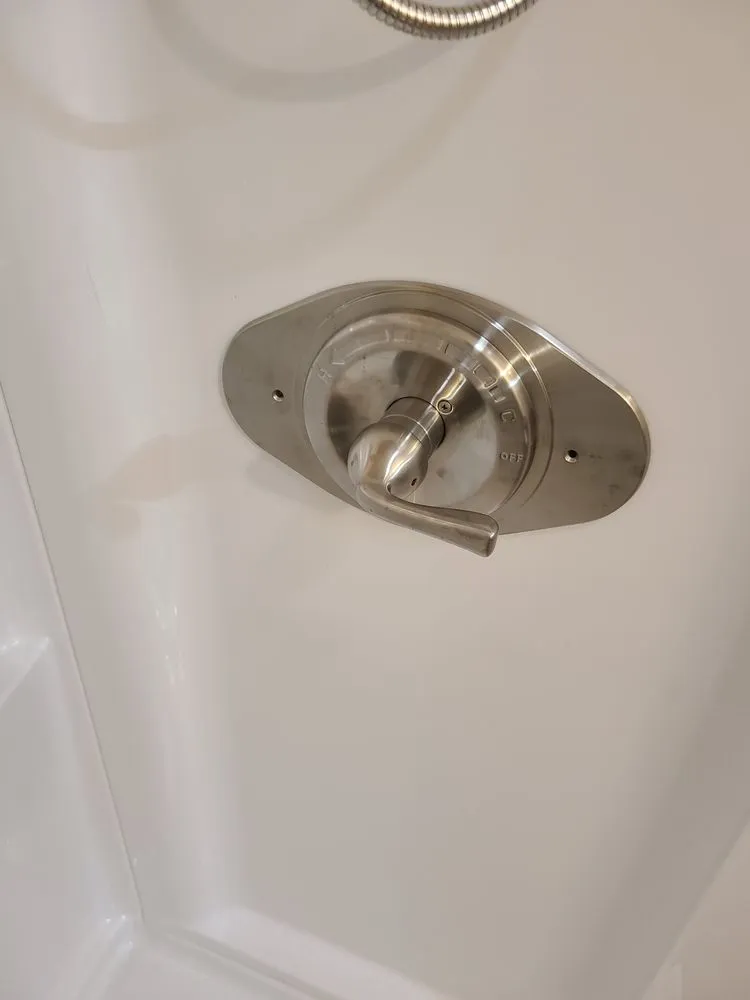 Slide of R&R Plumbing