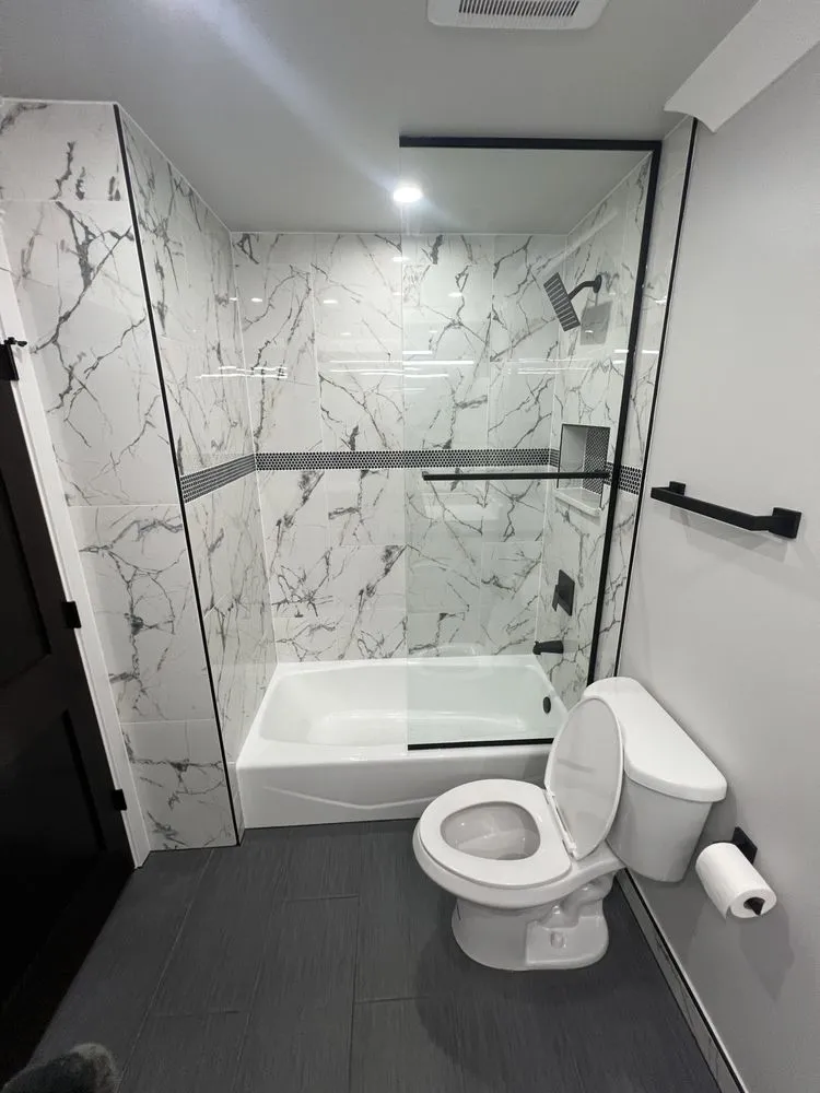 Quality plumbing repair service in Oak Lawn, IL - RRO Construction