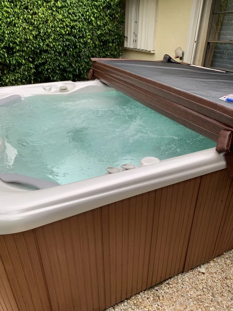 Slide of RRZ HandyPro Services LLC