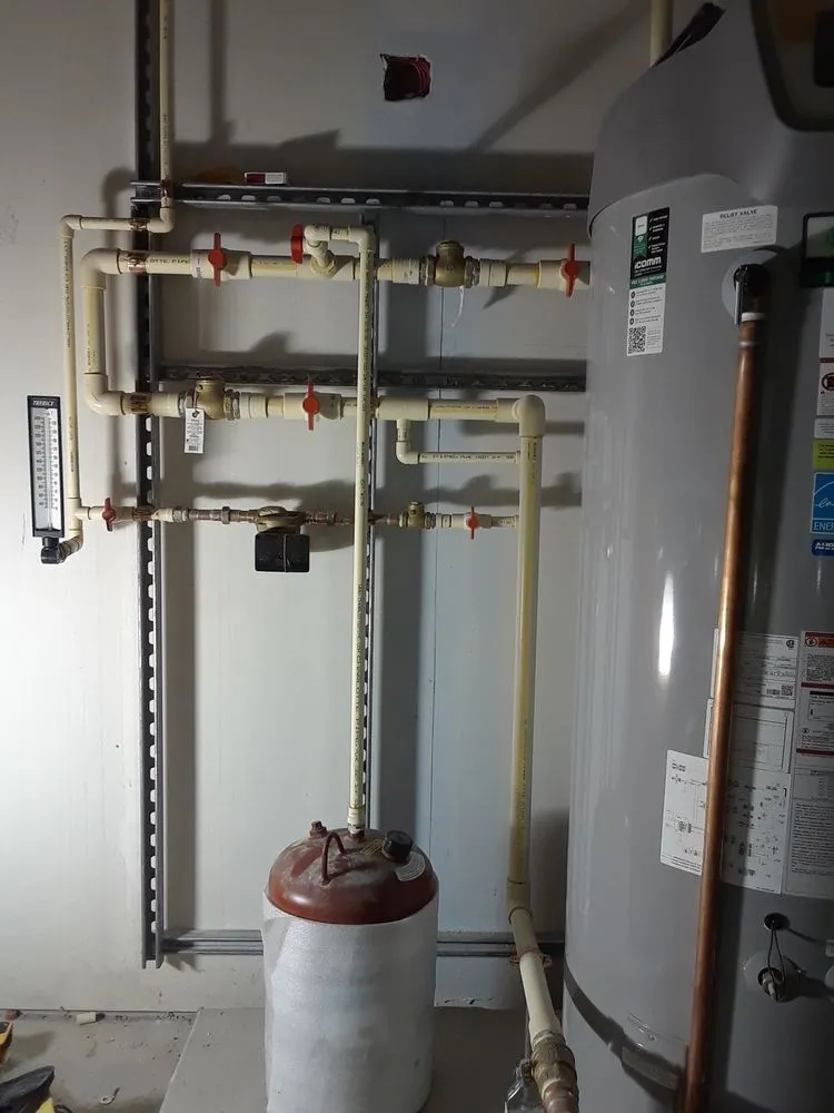 Slide of R&T Plumbing