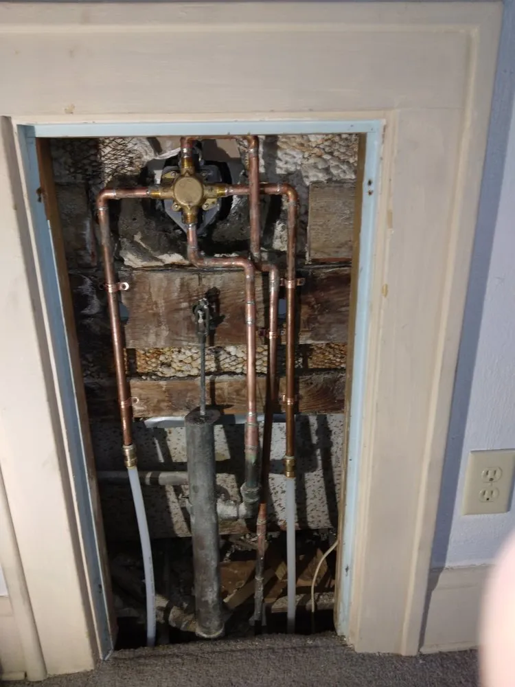 Slide of R&T Plumbing