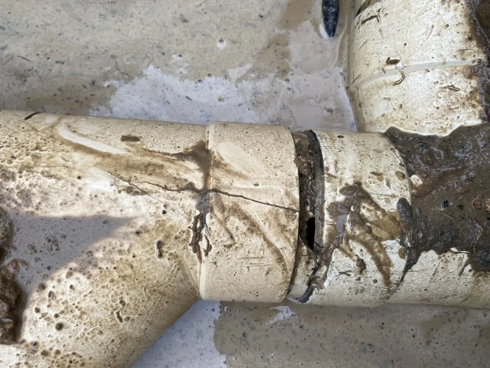 Slide of RT Ray's Professional Maintenance