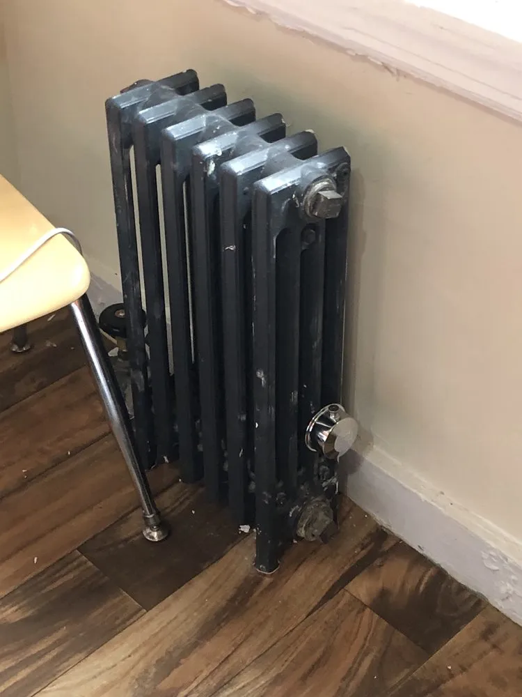 Slide of Ruiz Handyman