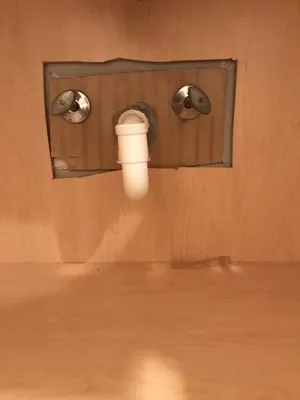 Russell Plumbing Logo