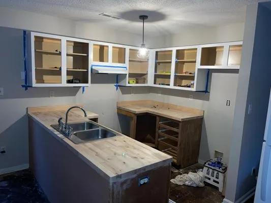 Rydal Maintenance & Handyman Services Logo